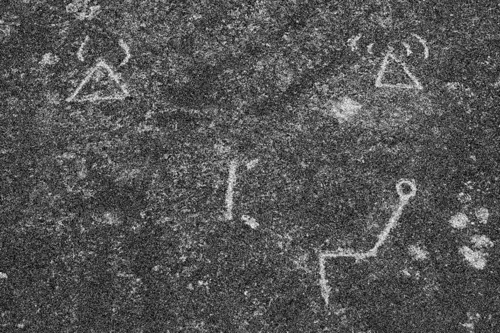 petroglifo posmoderno